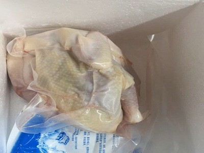 厂家供应特产脱骨扒鸡五香脱骨零食烧鸡500g整鸡精制批发礼盒包装图3